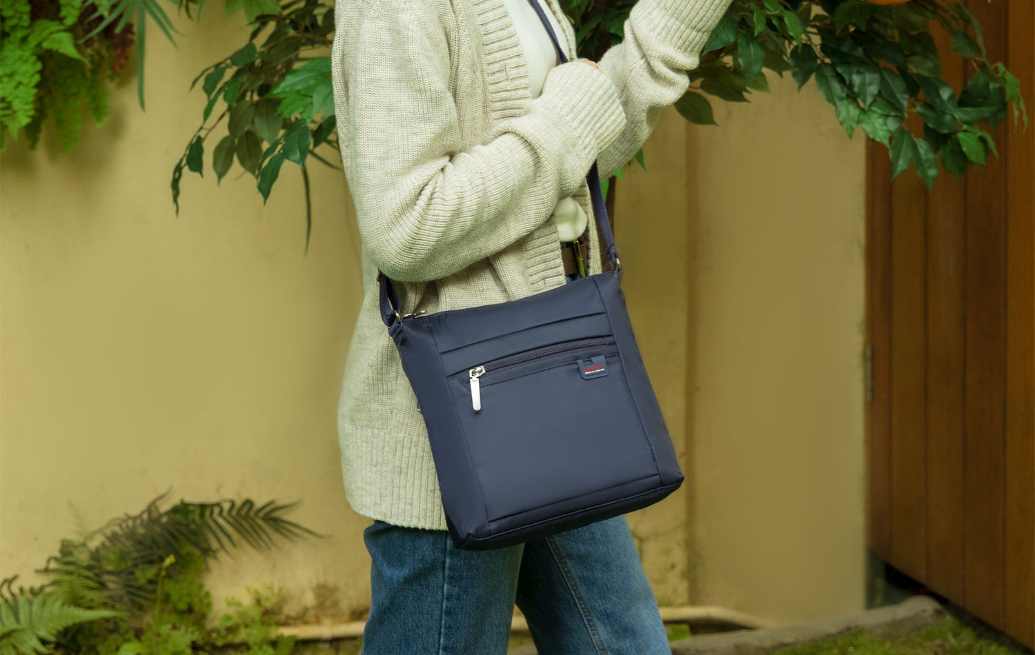 BAB2308-345 Angle Deep Blue Crossbody Front