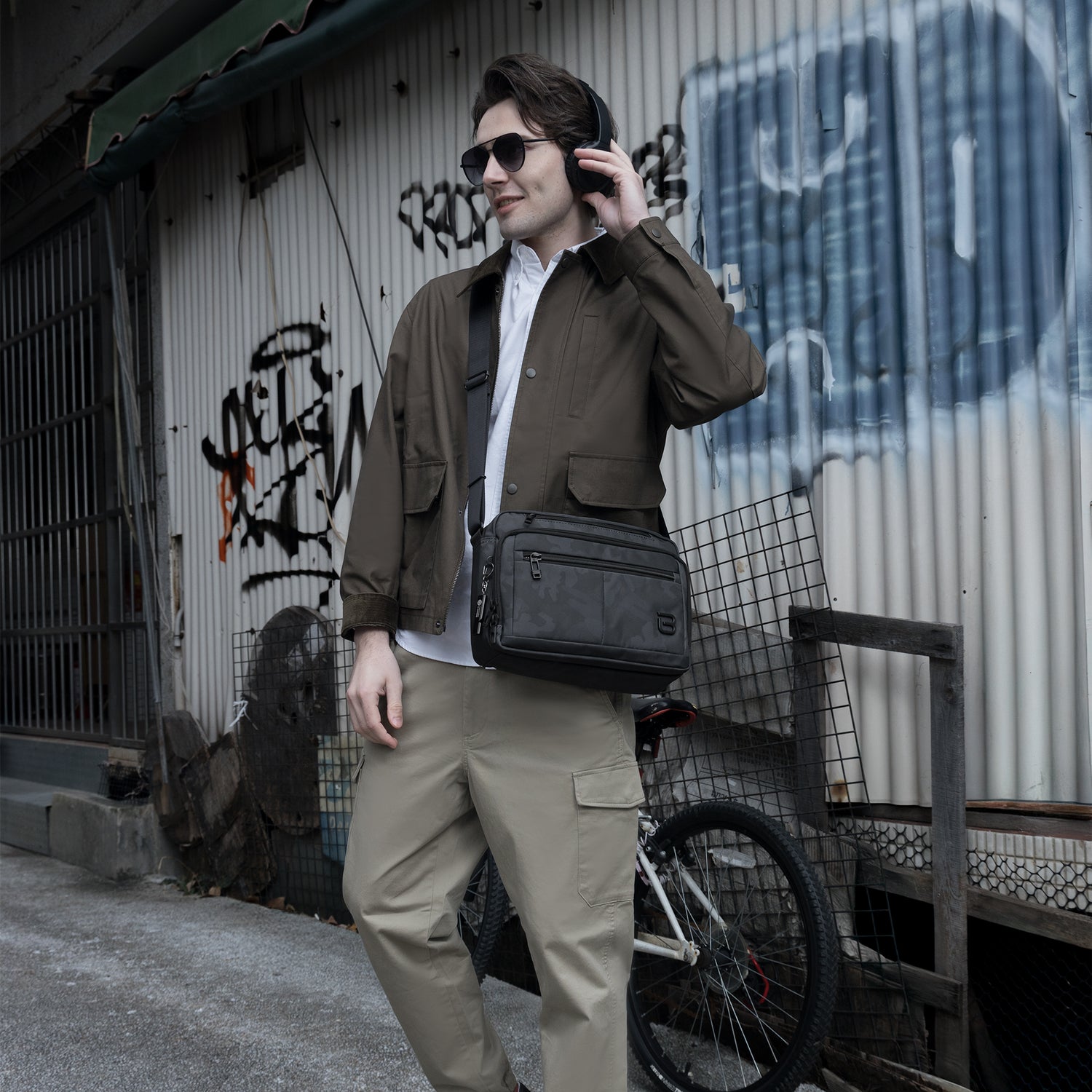 BAP2306-1C8 Grand Black Camo Crossbody Model