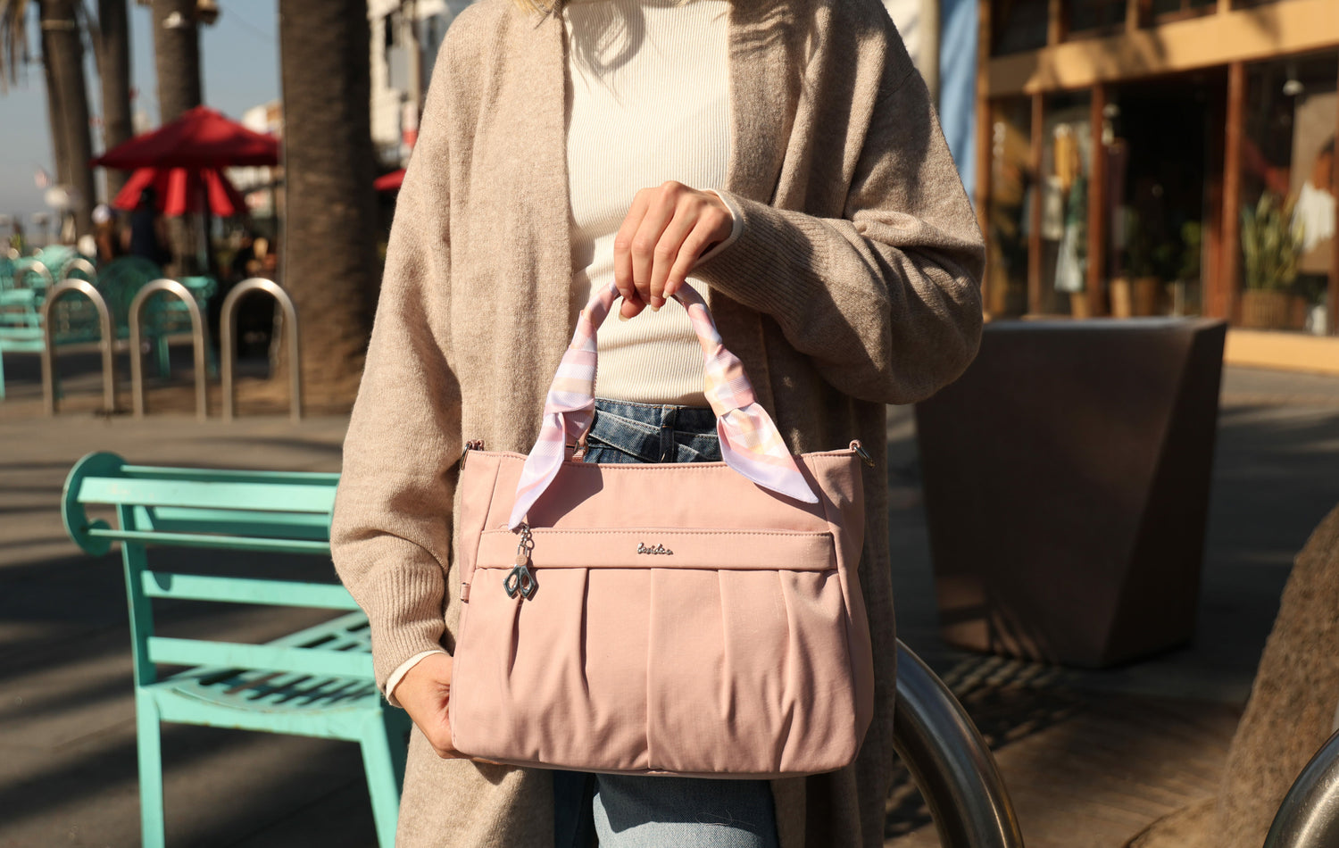 BCSA2416-954 Wise Happy Pink Satchel Model Close