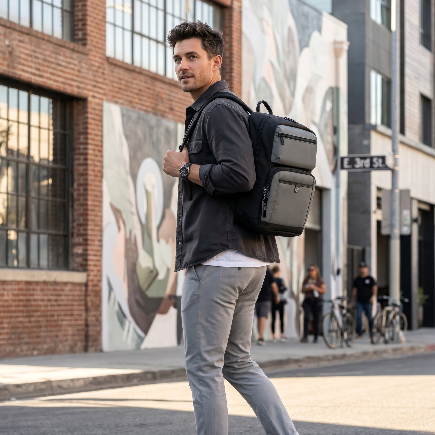 BDA2501-1A7 Davis-01 Black/Grey Backpack Model