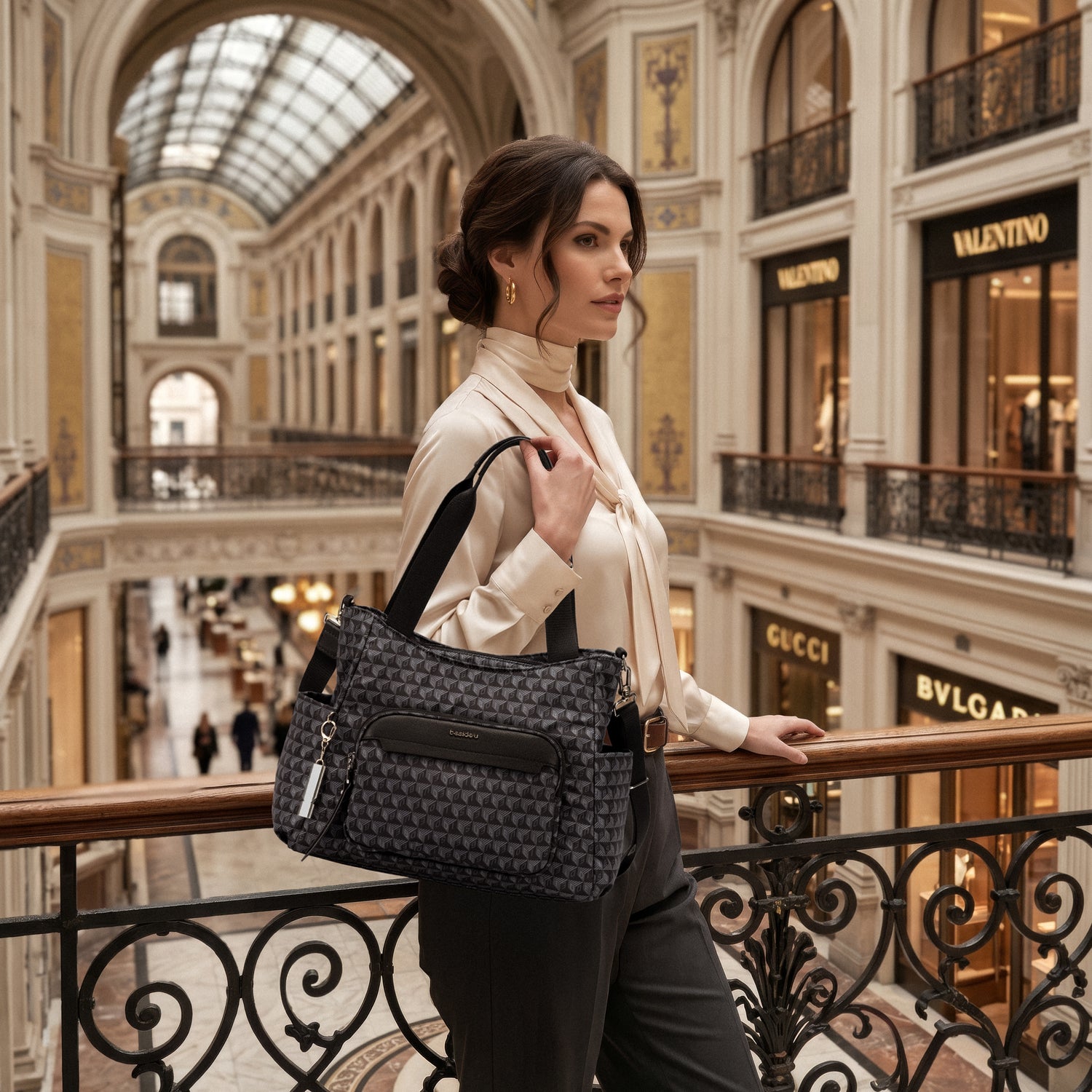BDY2504-100 Emerald Black Satchel Model