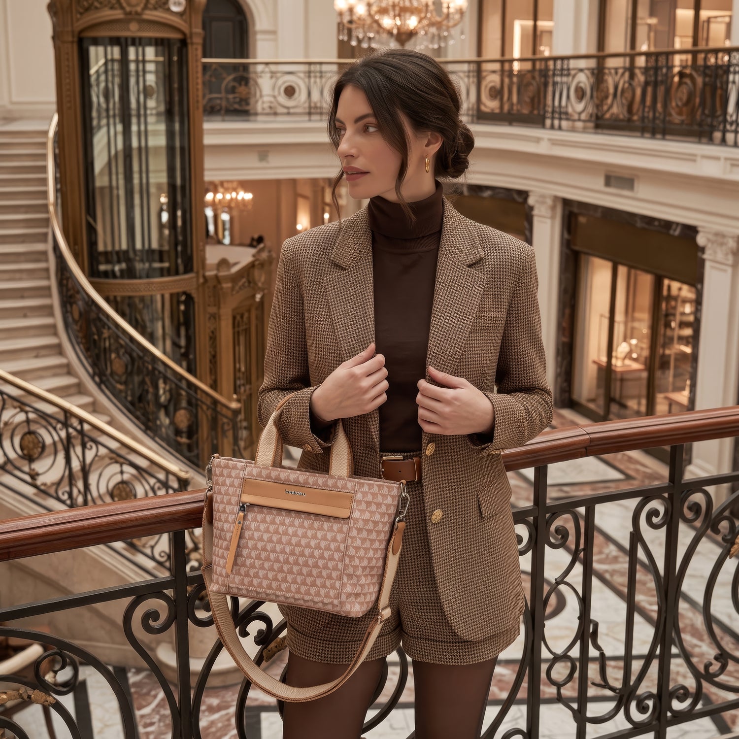 BDY2508-773 Sapphire Camel Brown Satchel Model