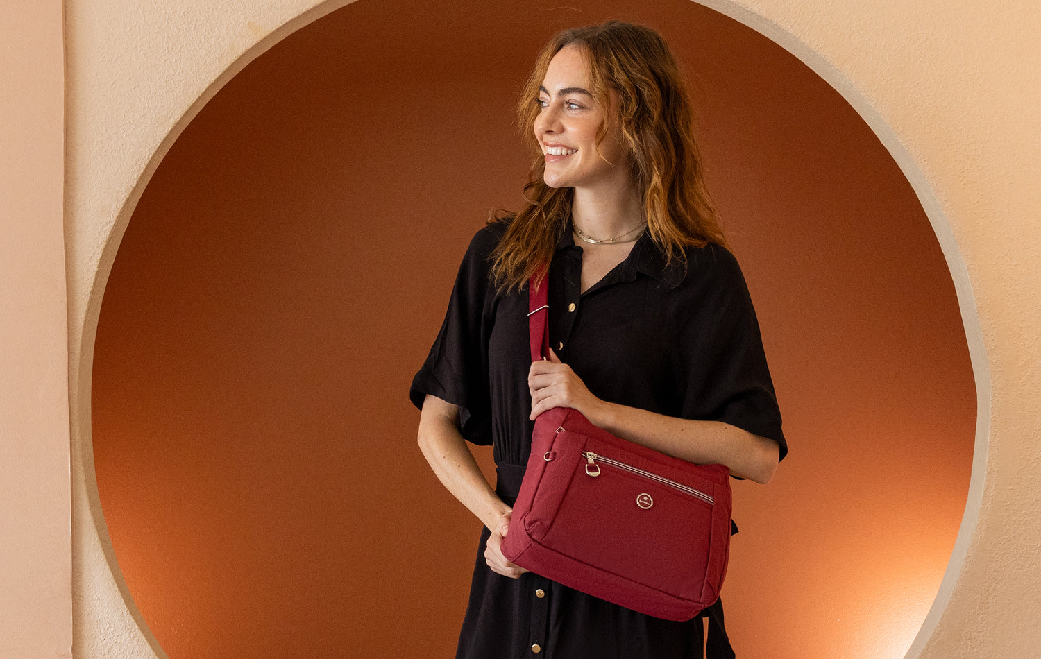 BFY2507-214 Glimmer Dark Red Satchel Model Crossbody Standing