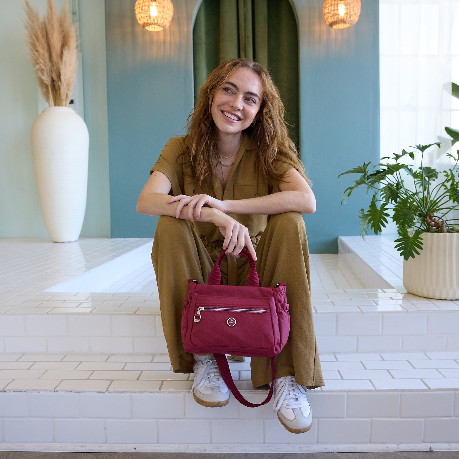 BFY2514-214 Novelty Dark Red Satchel Model Sitting