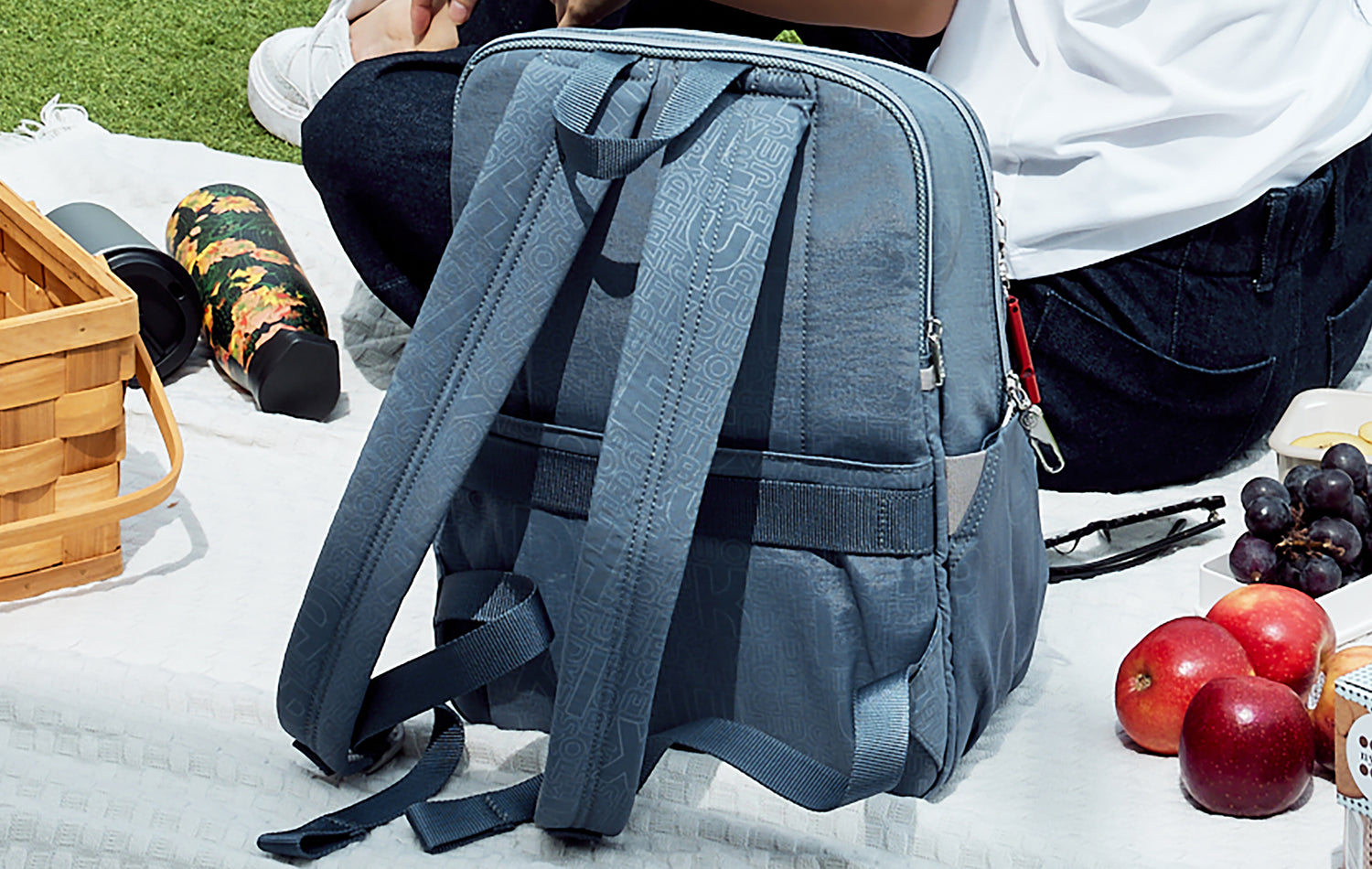 BFYPRO2322-3H9 Habit Iron Blue Backpack Back