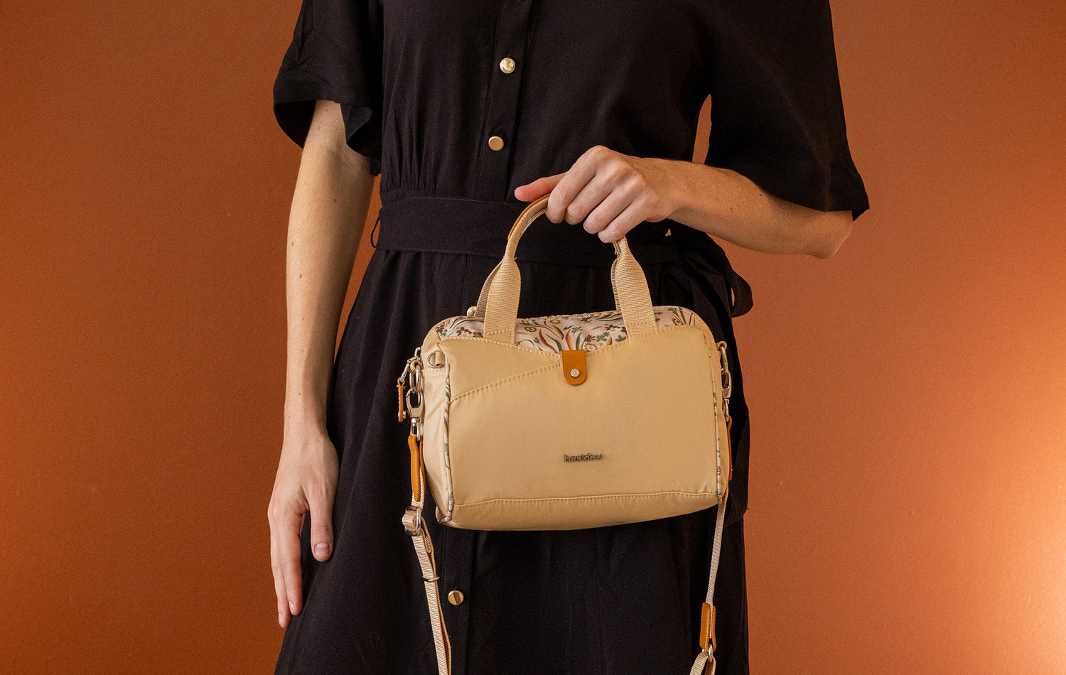 BNUFL2401-956 Encore Golden Bloom Satchel Model Handles