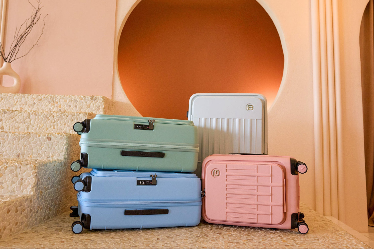 BU6882PC Luggage Collection