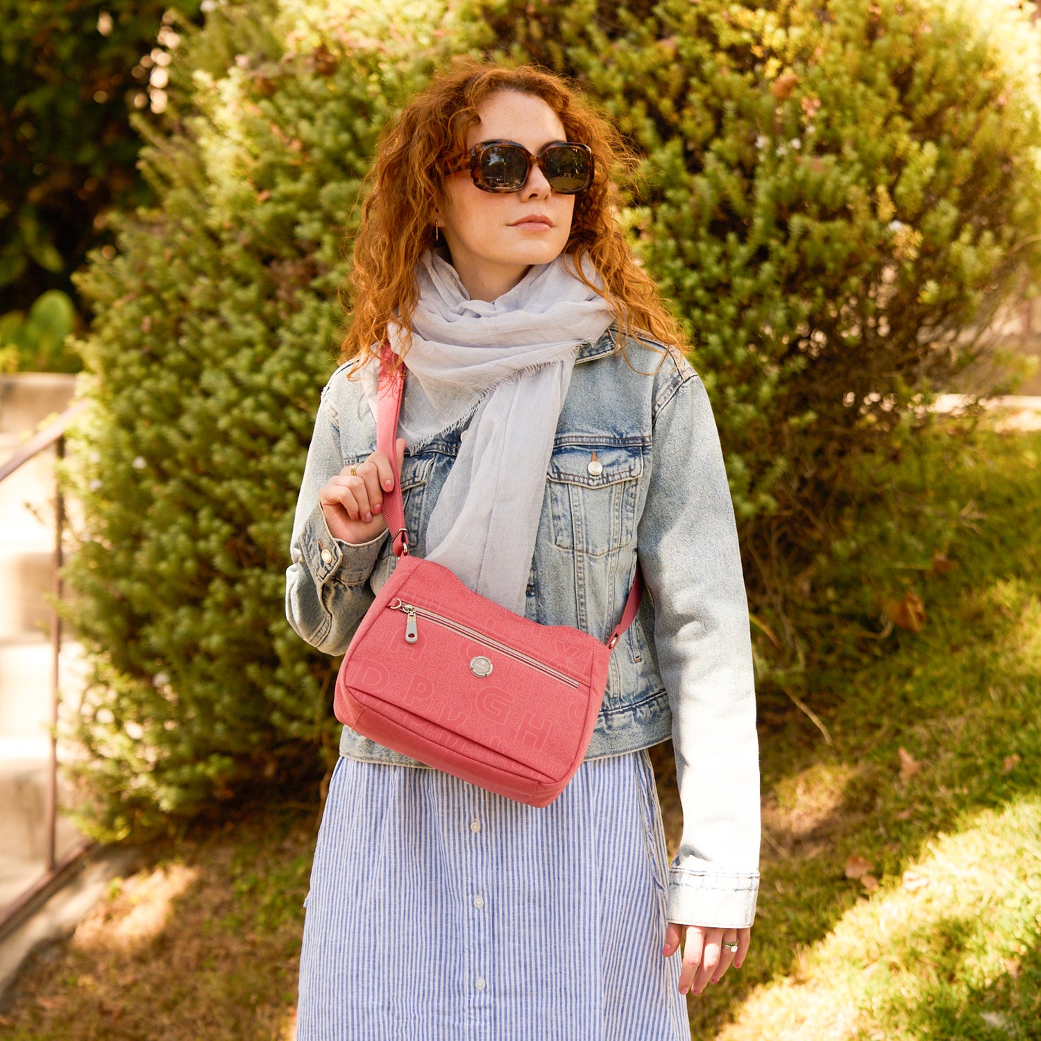 BFYLG213-210 Rivercrest Ribbon Red Crossbody Model
